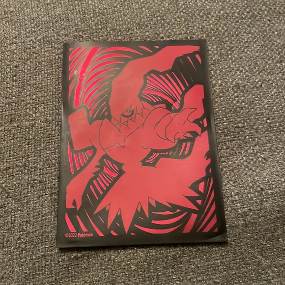 Gigantamax fat pikachu Vmax rainbow golden card - Picture 4 of 4